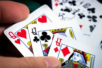 Illustration bezique - Image 1