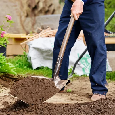 Illustration shovels - Image 1