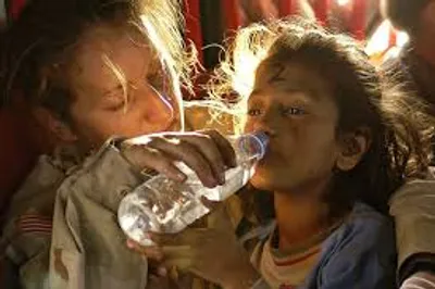 Illustration humanitarianism - Image 2