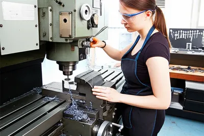 Illustration machinist - Image 1