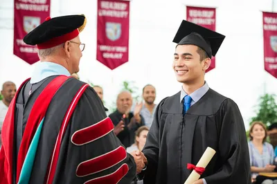 Illustration diplomate - Image 1