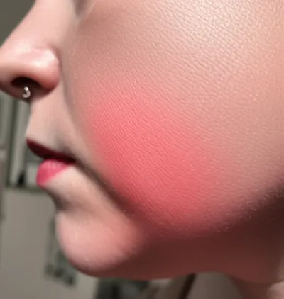 Illustration crimson - Image 1