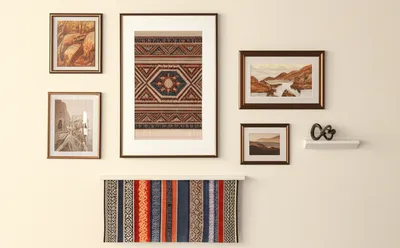 Illustration hanging - Image 1