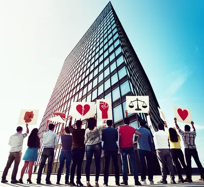 Illustration protested - Image 1