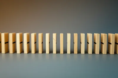 Illustration straighter - Image 1