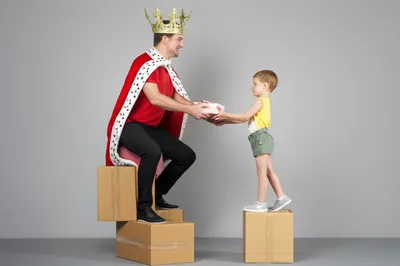 Illustration pretending