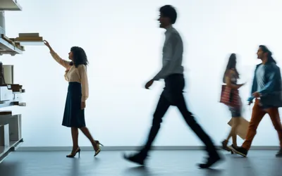 「about」の視覚的なイラスト - 動き回っている, 活動的な