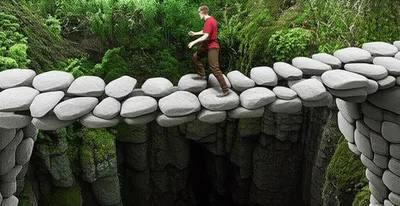 Illustration mistrusted