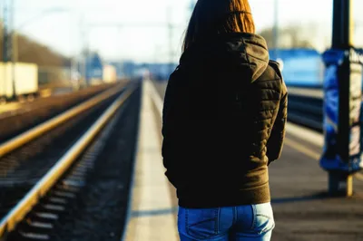 Illustration await - Image 1