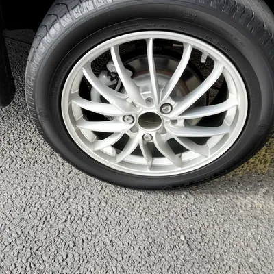 Illustration tires - Image 1