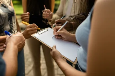 Illustration clipped - Image 1