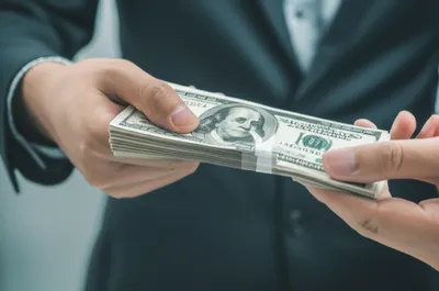 Illustration discounted - Image 1