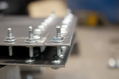 Illustration riveting - Image 1