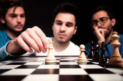 Illustration kingmaker - Image 1