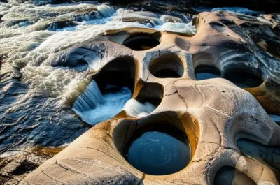 Illustration potholes - Image 1