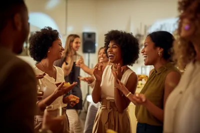 Illustration mingle - Image 1