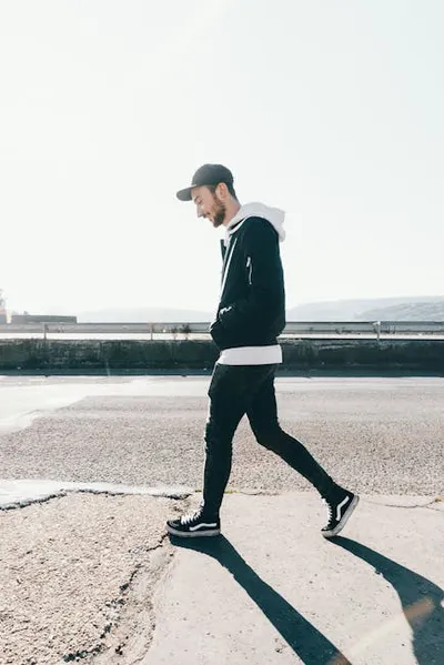 Illustration walking - Image 2