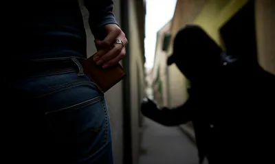 Illustration hustle - Image 1