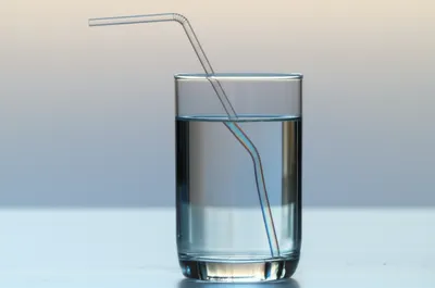 Illustration refracts