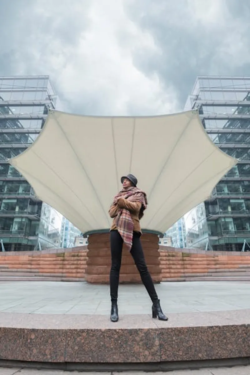 Визуальная иллюстрация regardant: Внимательный, бдительный; созерцательный - Изображение 2