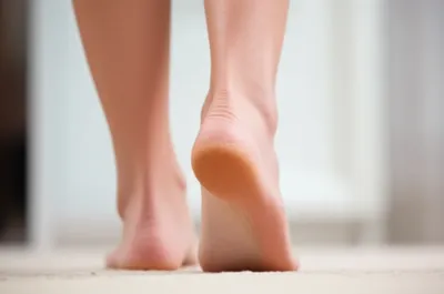 Illustration heels - Image 1