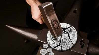 Illustration hammered - Image 1