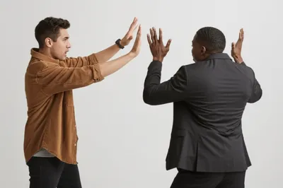 Illustration smuggles - Image 1