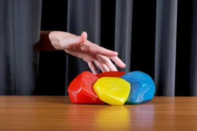 Illustration sneak - Image 1