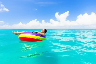 Illustration floats - Image 1