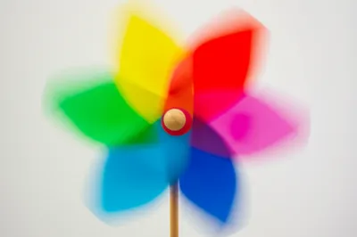 Illustration spins - Image 1