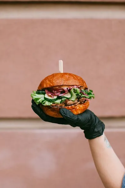 Illustration gloved - Image 2