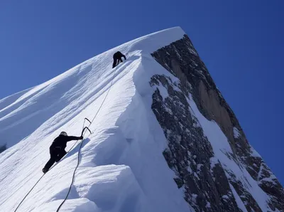 Illustration mountaineer - Image 1