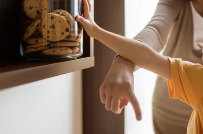 Illustration disobeys - Image 1