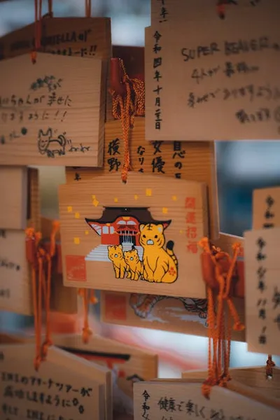 Illustration praises - Image 2