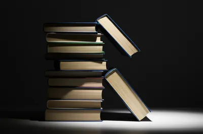 Illustration toppling