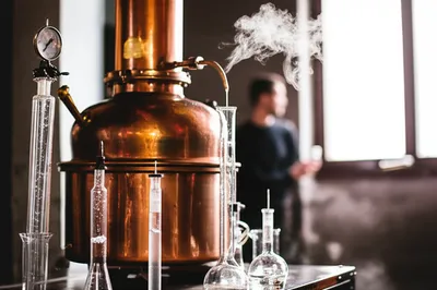 Illustration distilleries - Image 1