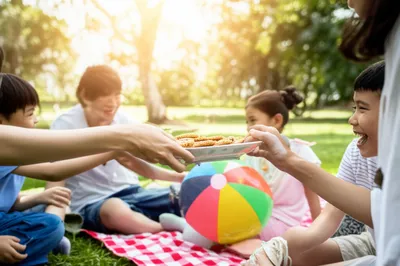 Illustration neighbour - Image 1