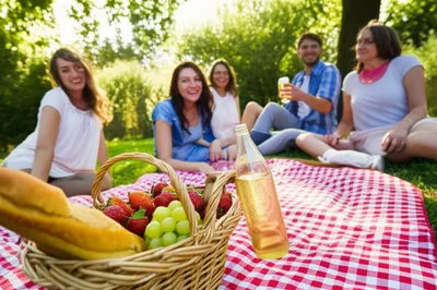 Illustration appealing - Image 1