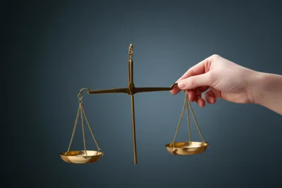 Illustration dishonestly