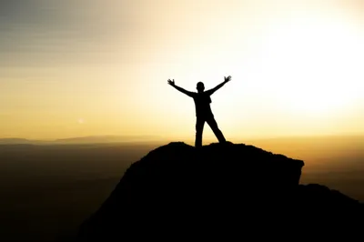 Illustration looms - Image 1