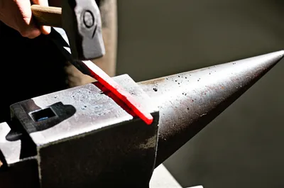 Illustration refines - Image 1