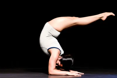 Illustration contortion - Image 1