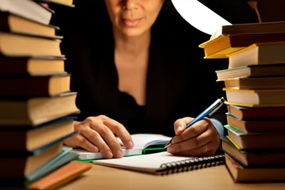 Illustration reviewer