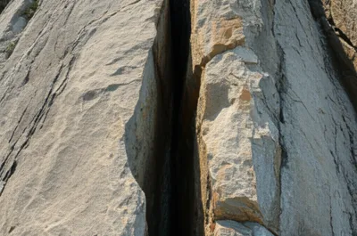 Illustration crevices