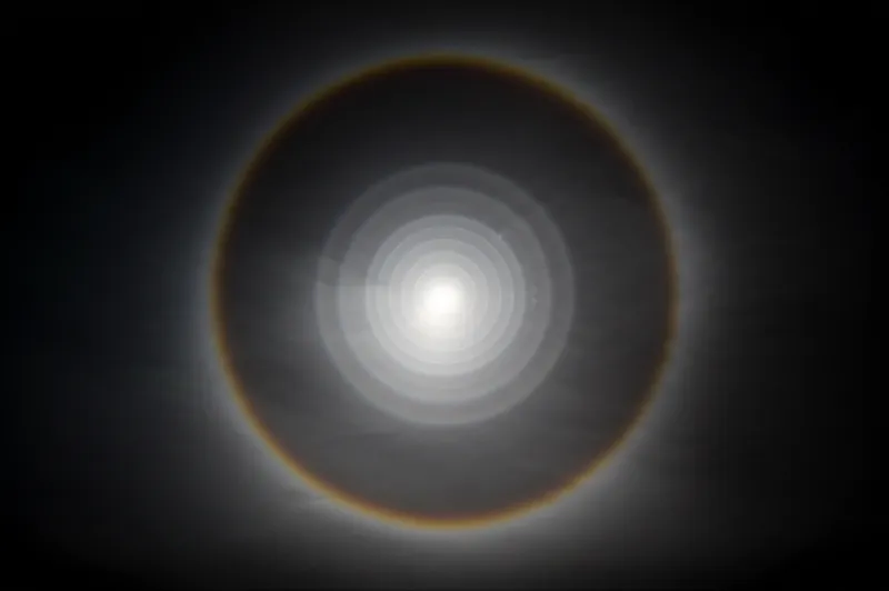 Ilustración visual de coronas: Corona, halo - Imagen 1