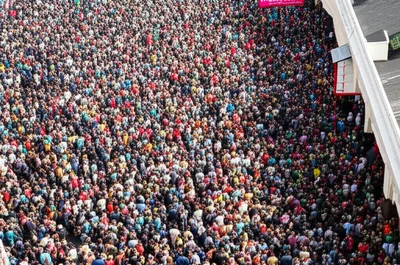 Illustration throng - Image 1