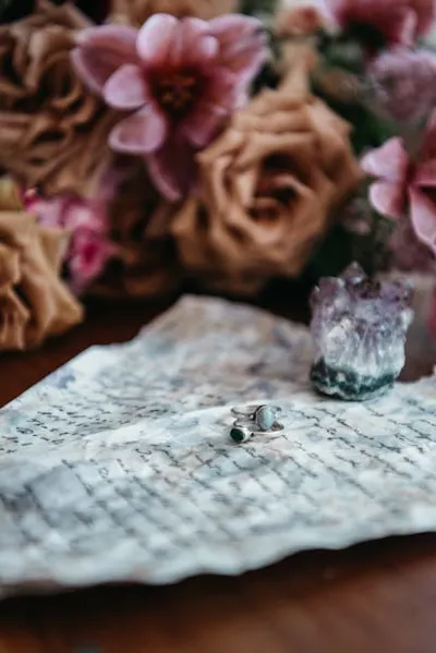 Illustration romanticized - Image 2