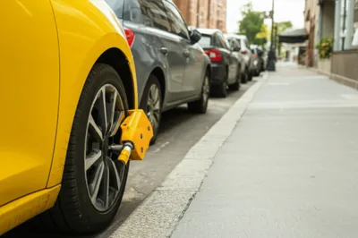 Illustration clamp - Image 1