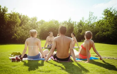 Illustration nudist - Image 1