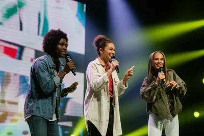 Illustration presenters